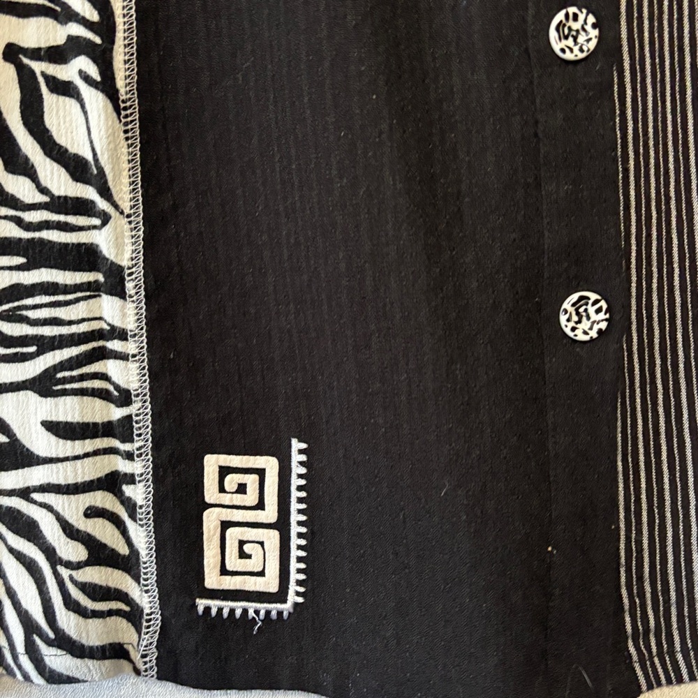 Koret Petite Patchwork Embellished Short Sleeve B… - image 4